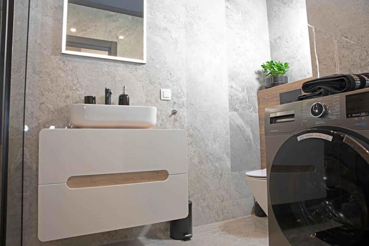 Luxus Apartament Tulipan غدينيا المظهر الخارجي الصورة